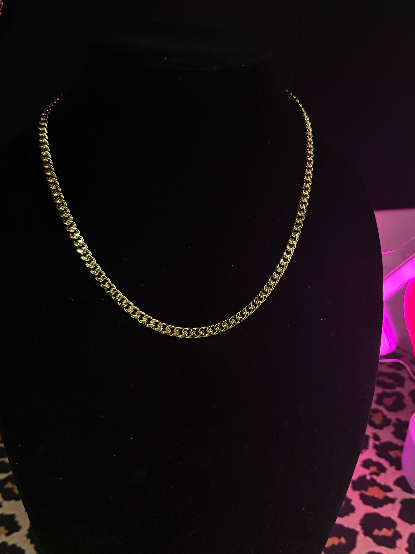 Cuban Link Medium Thickness - 20"