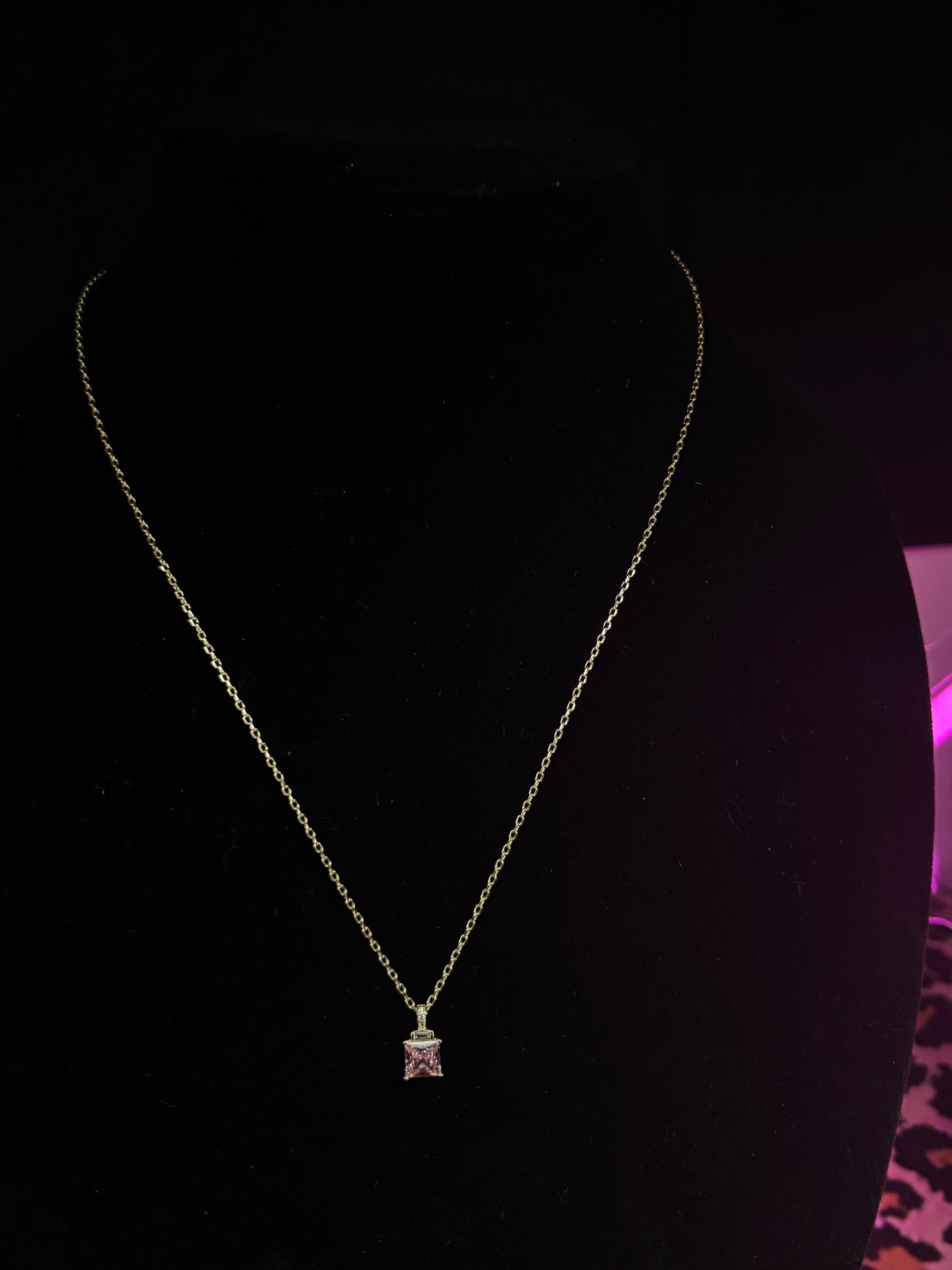 Dainty Necklace w Square Stone - 20"