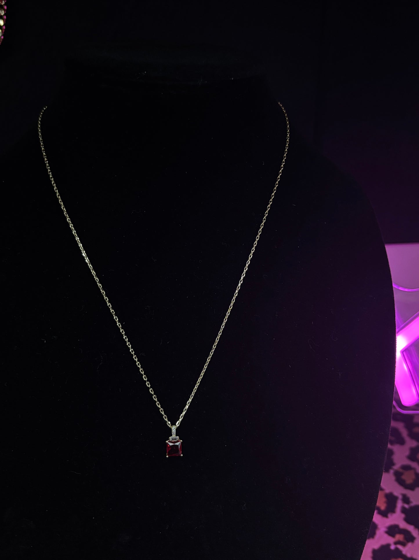 Dainty Necklace w Square Stone - 20"